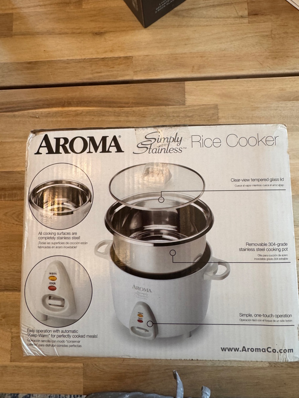 Roma White Rice Cooker with Stainless Inner Pot - Picture 2 of 4